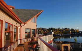 Aurora Bayside Inn